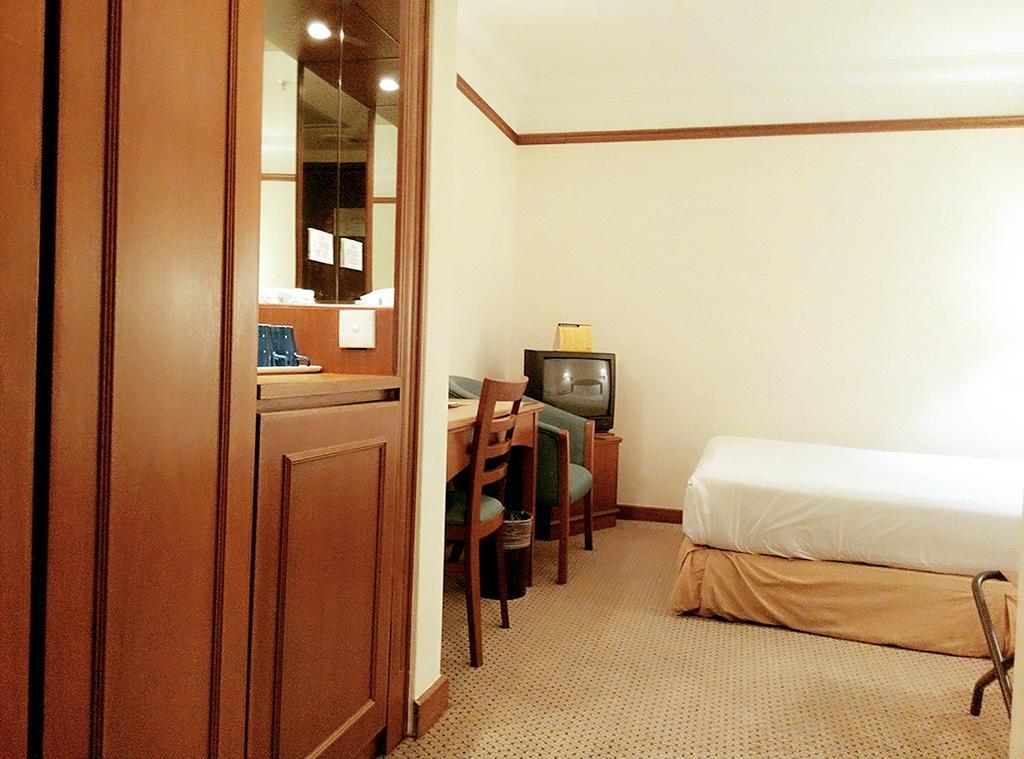 Mandarin Court Hotel - Kuala Lumpur — Photos 3